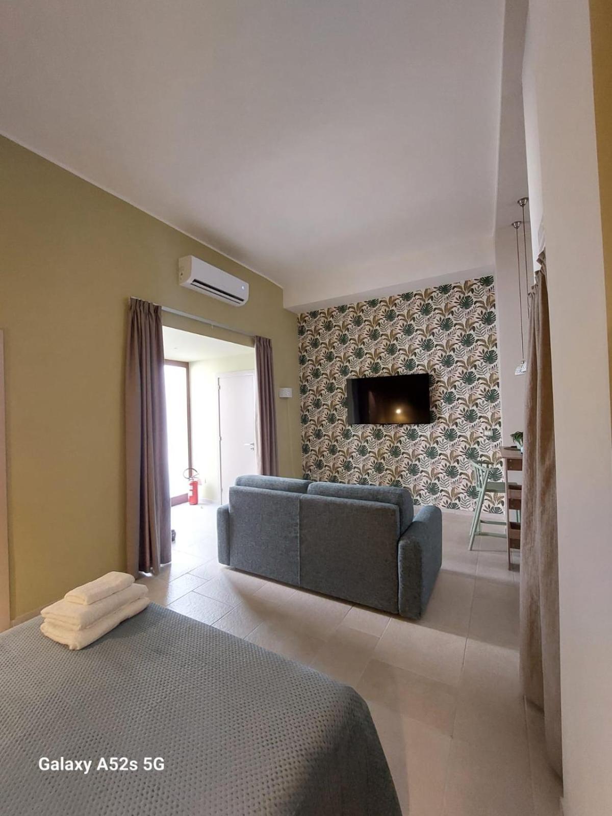 Happynesshouse_Locazione Turistica Apartment Trani Exterior photo