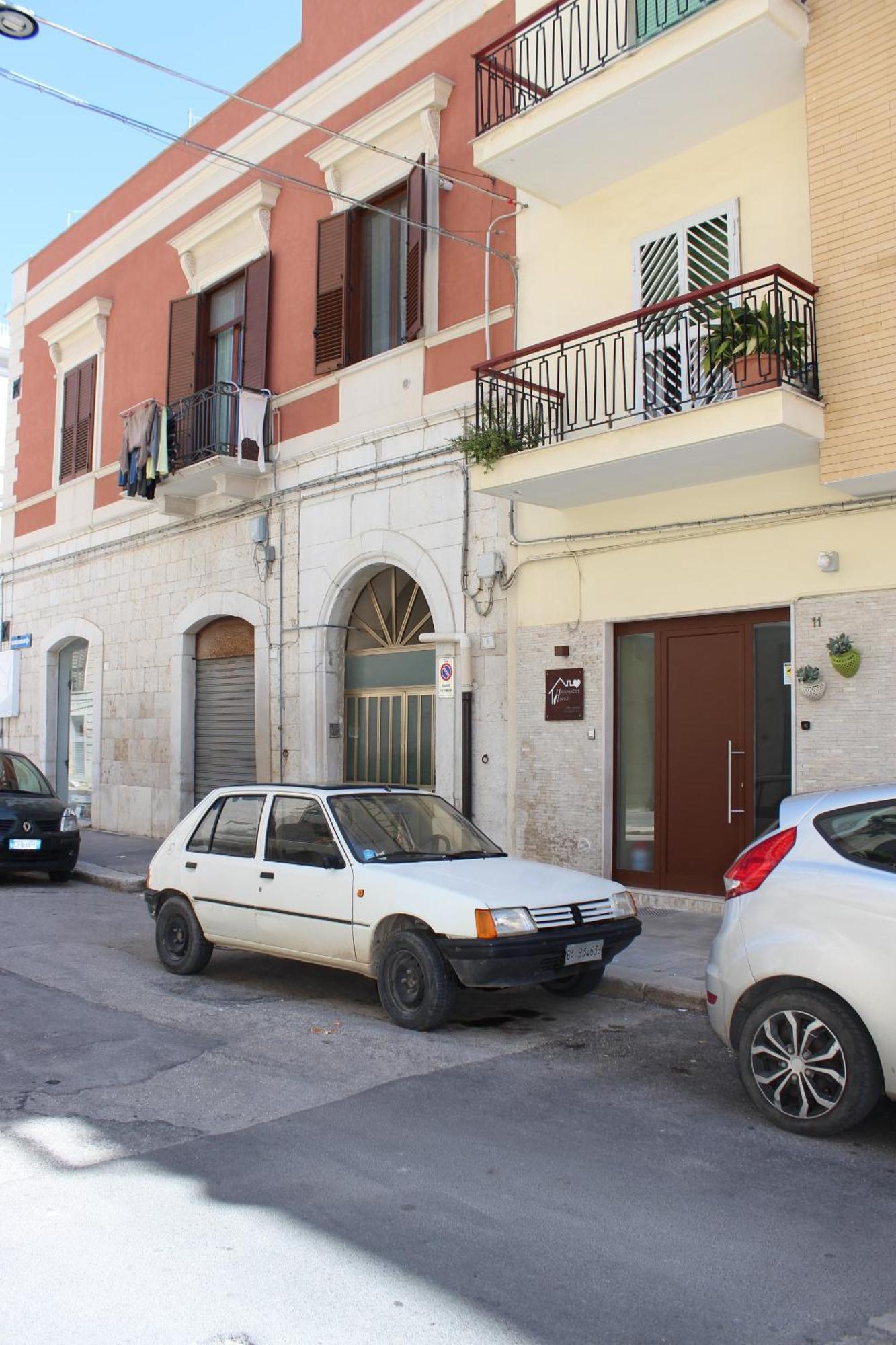 Happynesshouse_Locazione Turistica Apartment Trani Exterior photo