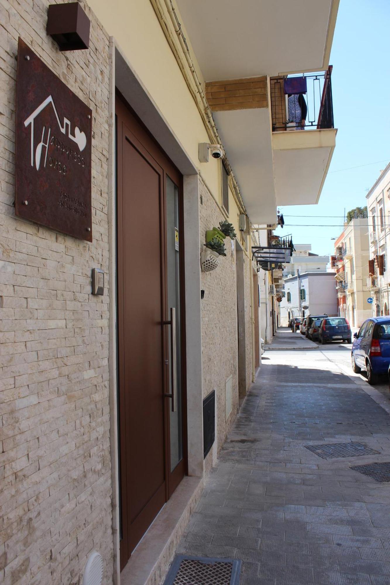 Happynesshouse_Locazione Turistica Apartment Trani Exterior photo