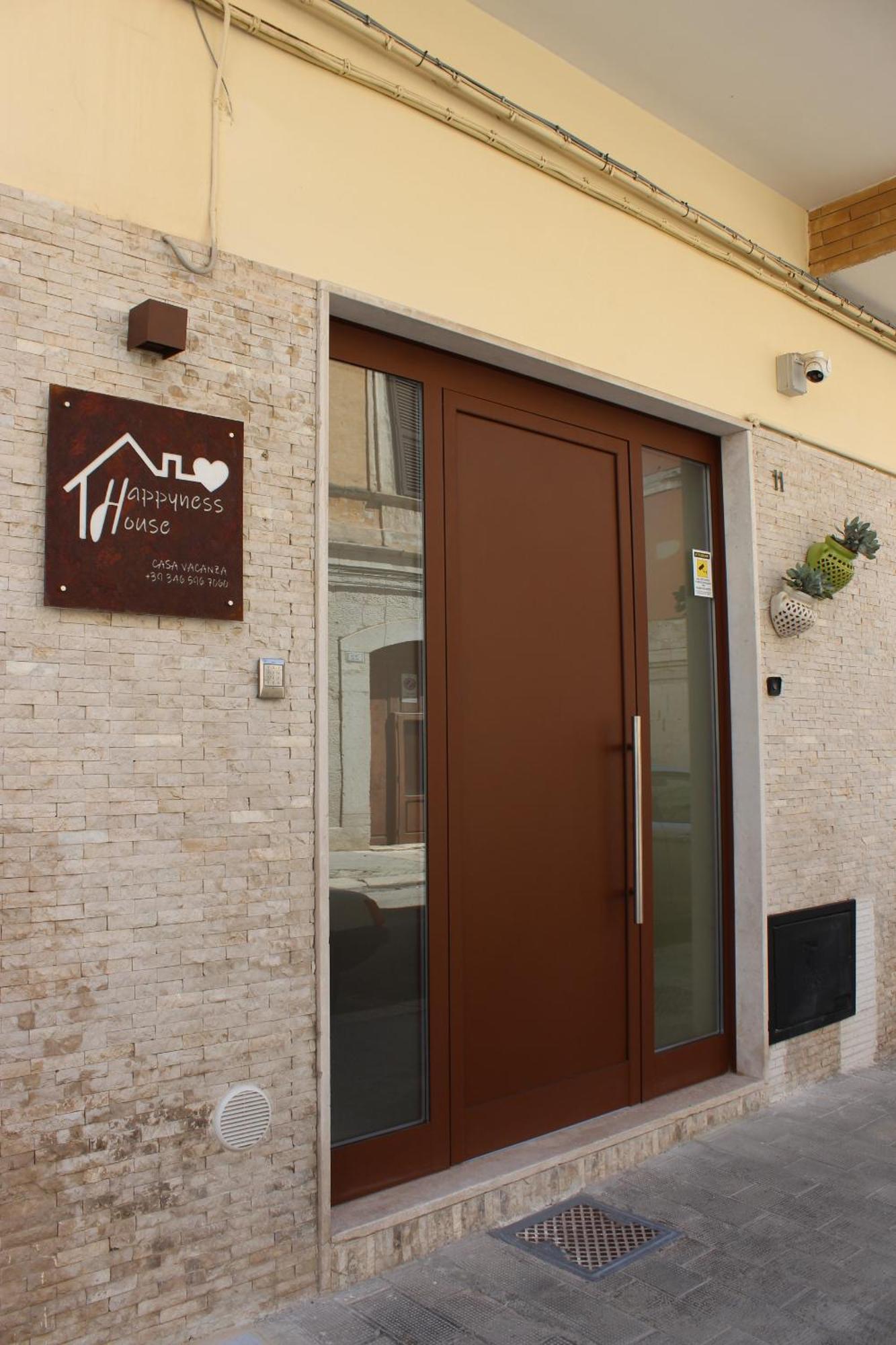 Happynesshouse_Locazione Turistica Apartment Trani Exterior photo
